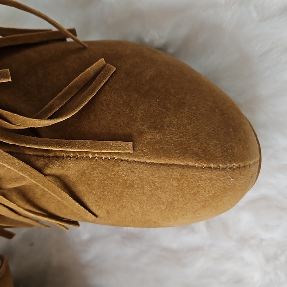 Women brown 4" ankle high heels booties boots with fringe. - Picture 6 of 6